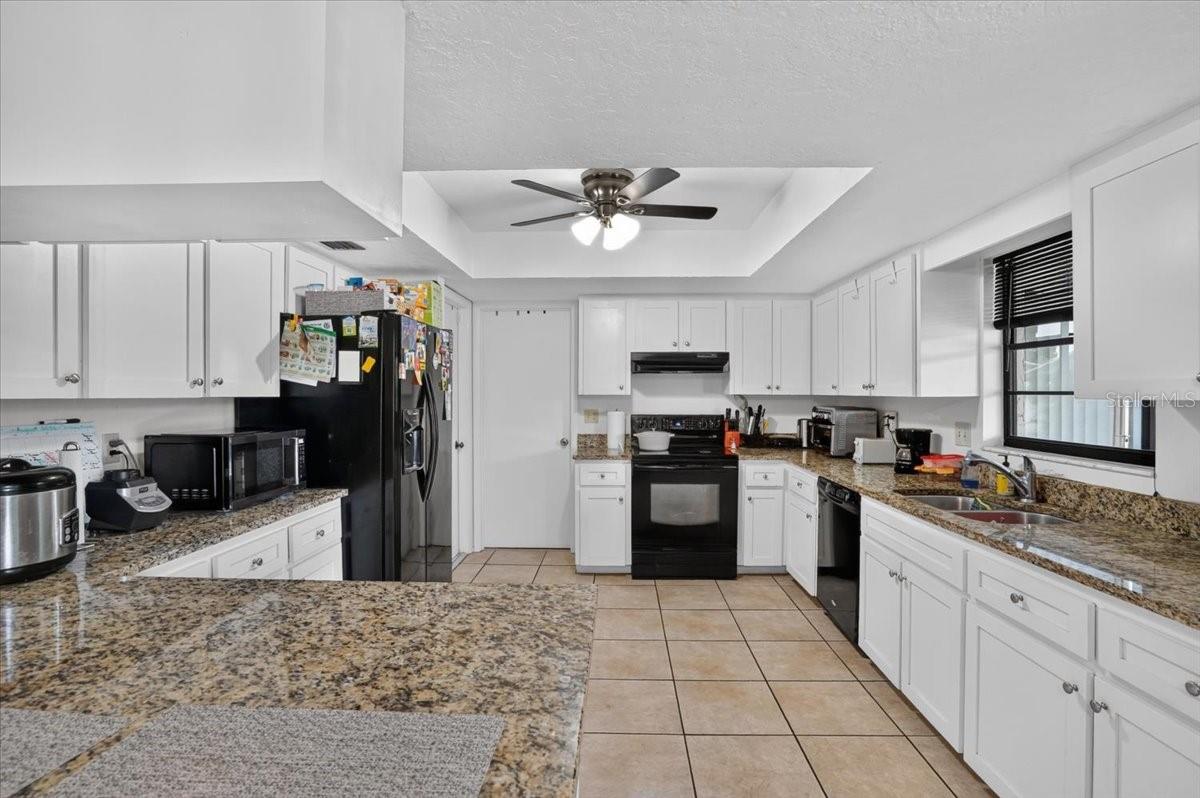 5031 BRANDEIS CIR S — photo 14