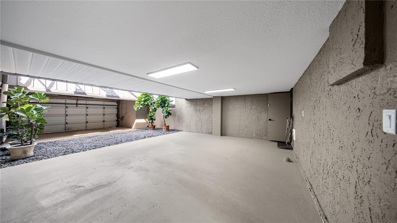 164 E DAVIS BLVD — photo 27