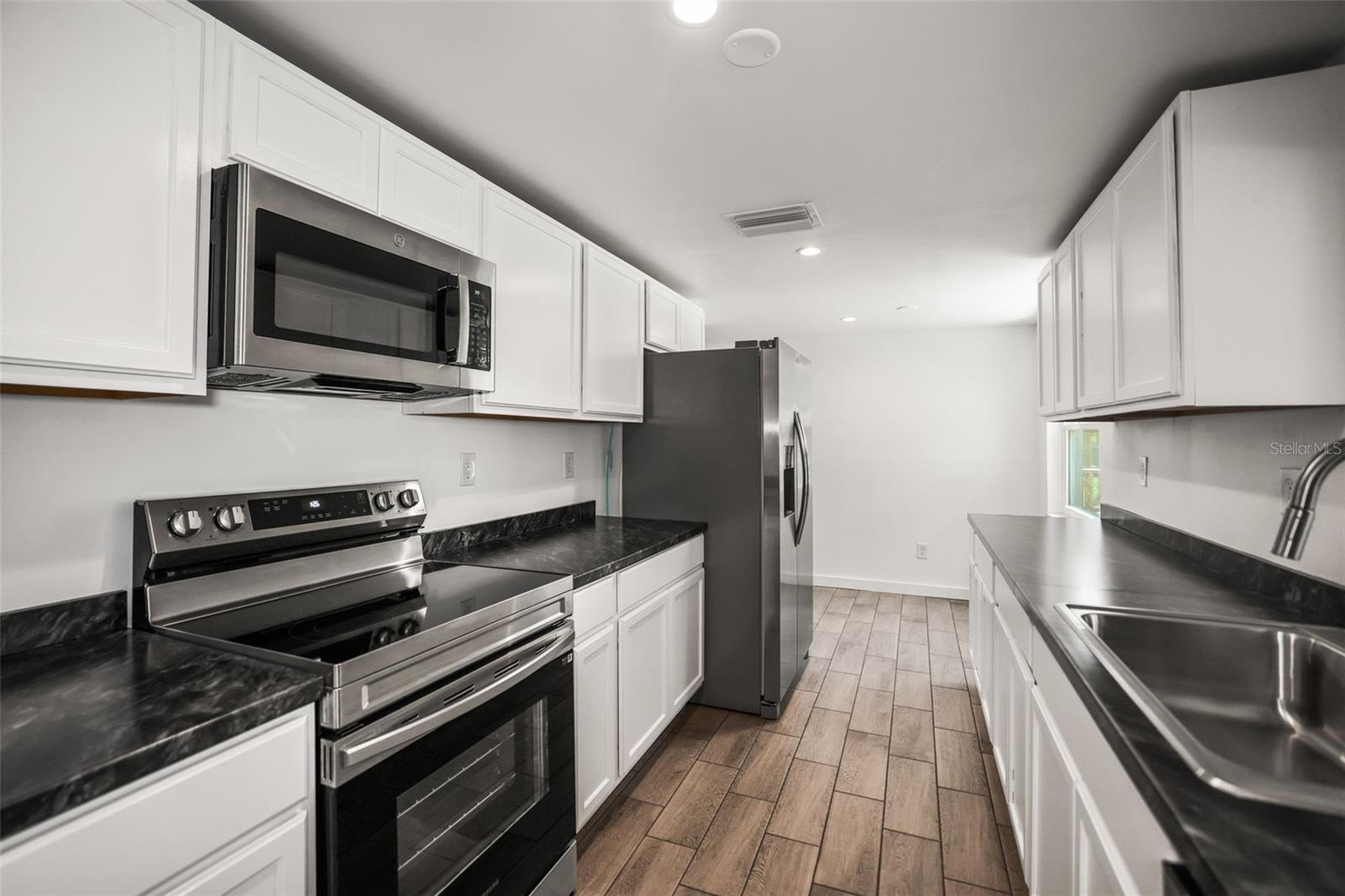 5646 QUIST DR — photo 14