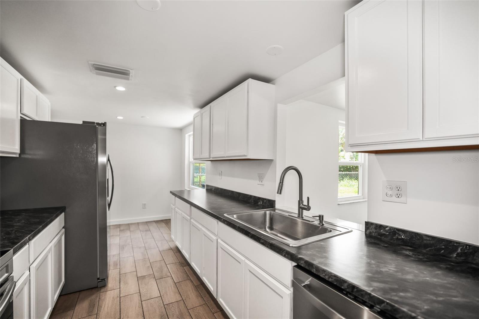 5646 QUIST DR — photo 15