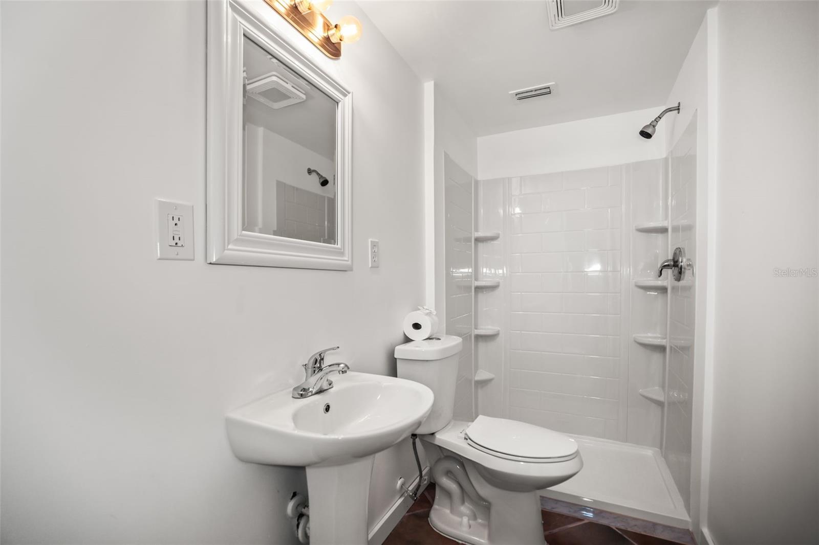 5646 QUIST DR — photo 9