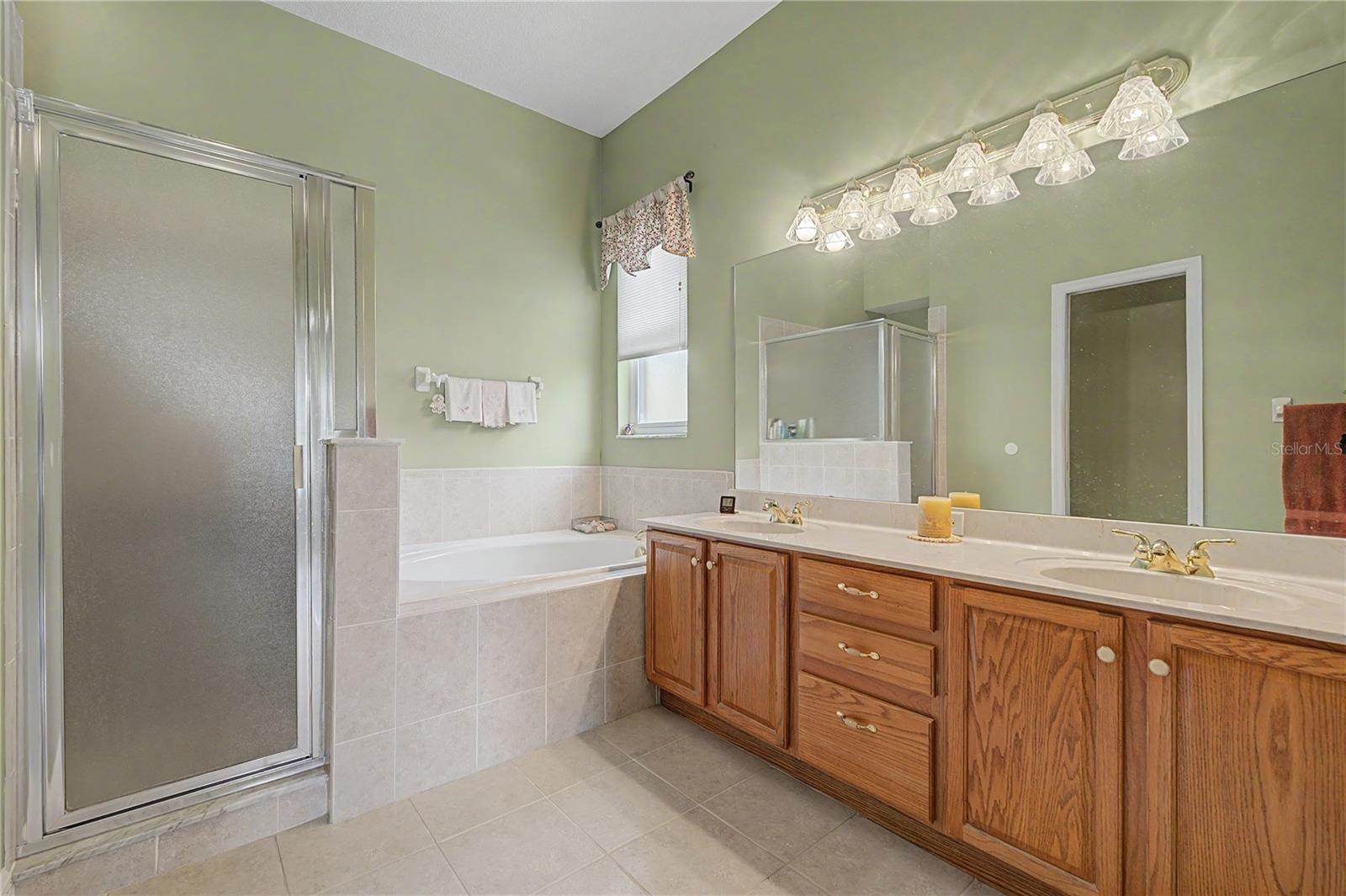 10231 CLEGHORN DR — photo 24