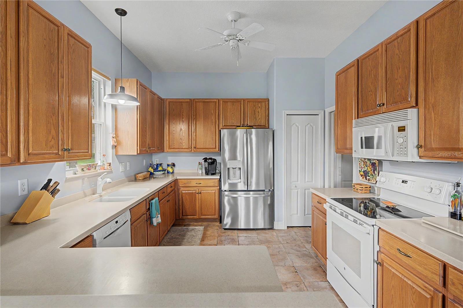 10231 CLEGHORN DR — photo 8