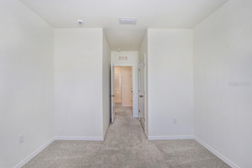 366 MANGROVE SHADE CIR — photo 18