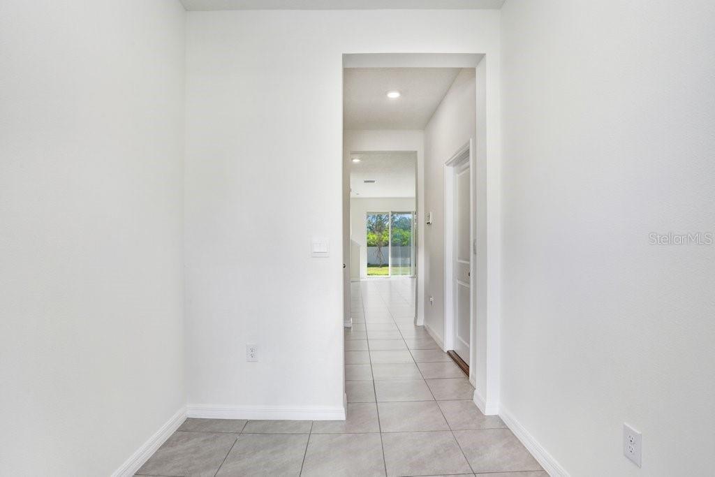 366 MANGROVE SHADE CIR — photo 3