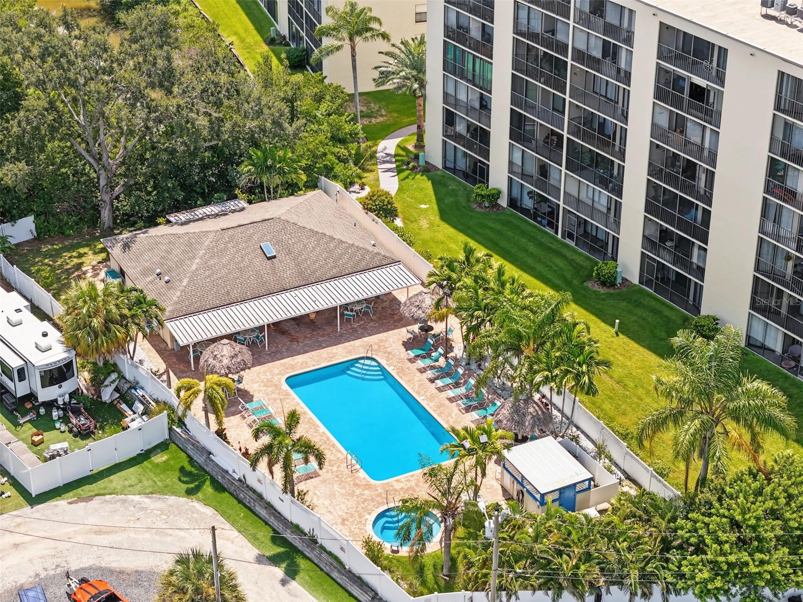 900 COVE CAY DR #2B — photo 58