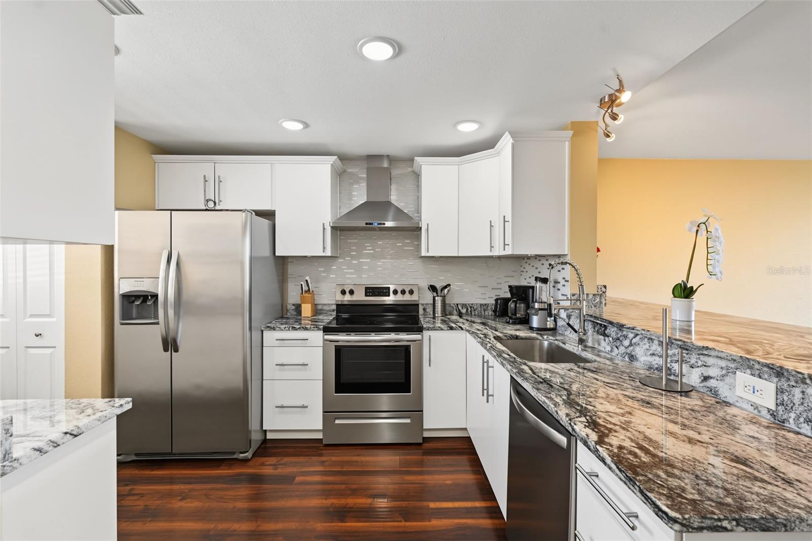 900 COVE CAY DR #2B — photo 13