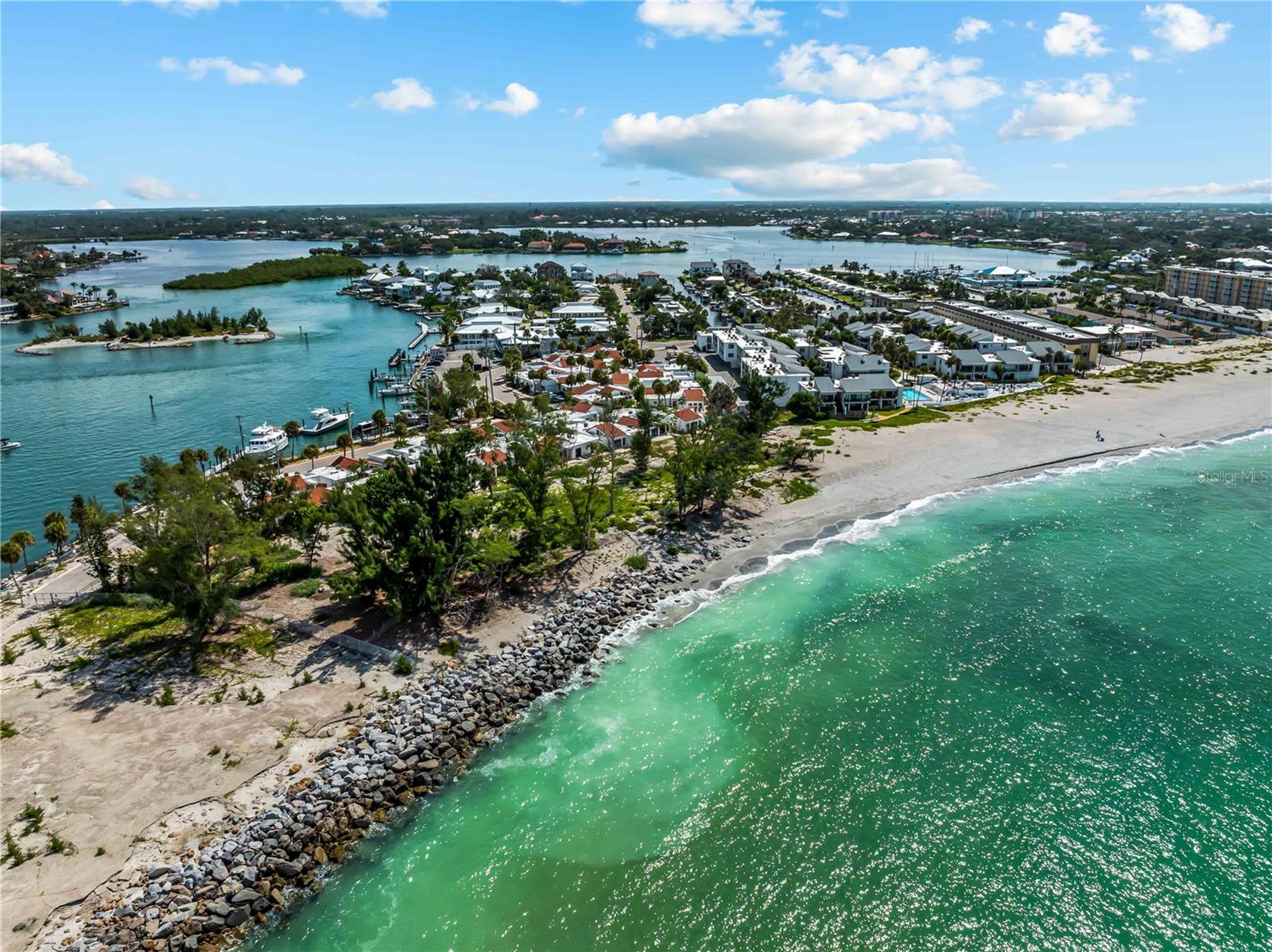 1585 TARPON CENTER DR #21 — photo 40