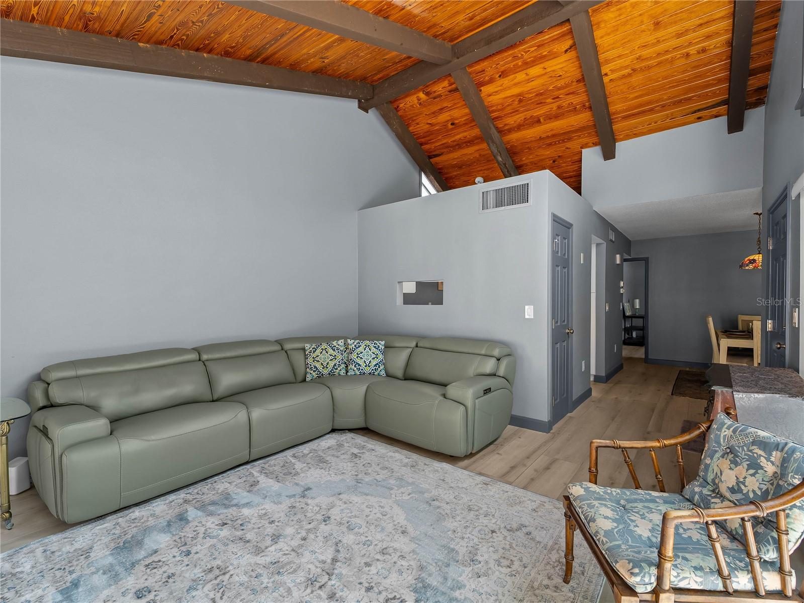 1585 TARPON CENTER DR #21 — photo 6
