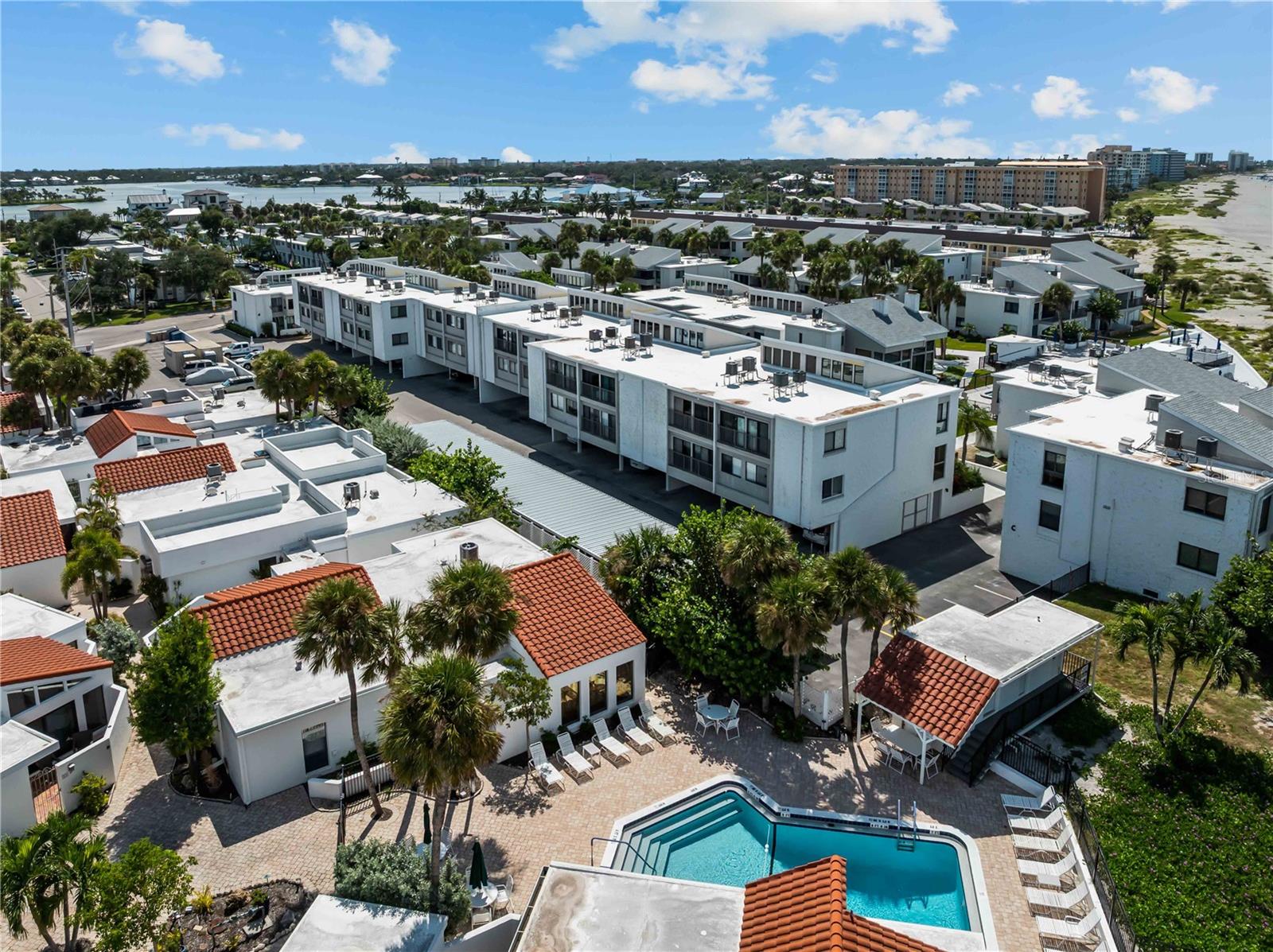 1585 TARPON CENTER DR #21 — photo 33