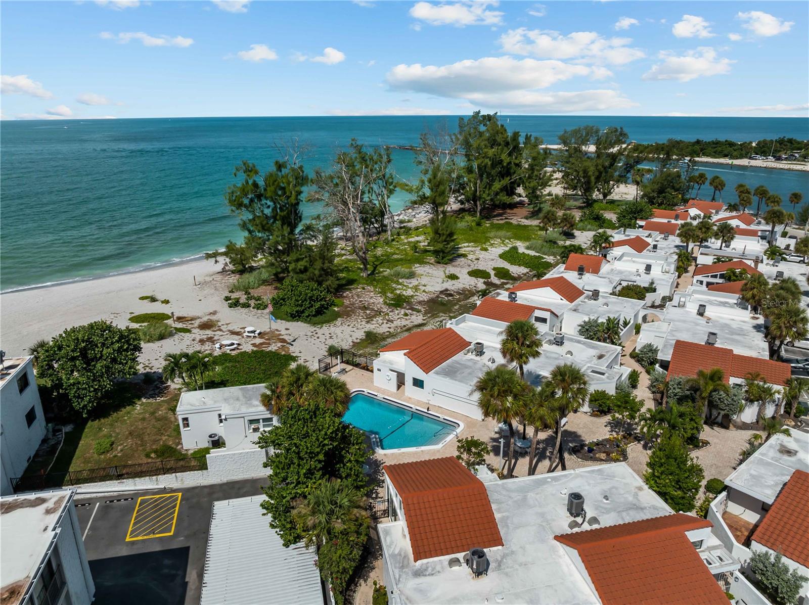 1585 TARPON CENTER DR #21 — photo 34