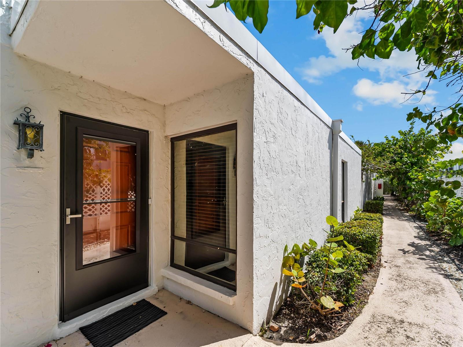 1585 TARPON CENTER DR #21 — photo 3