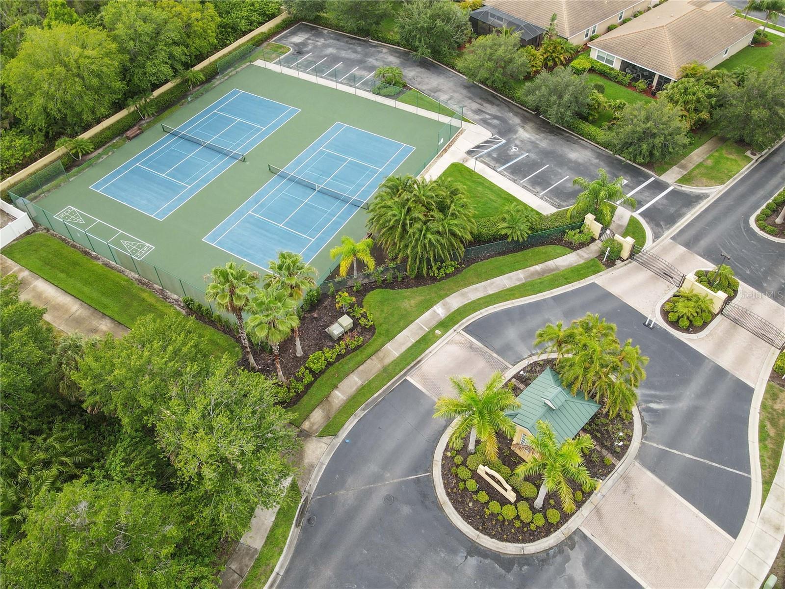 6896 TALON BAY DR — photo 52