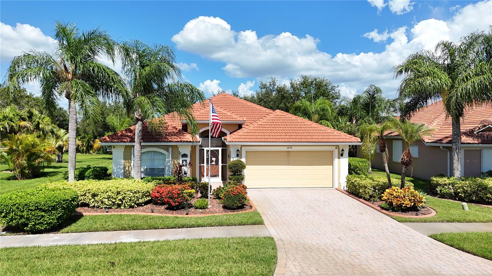 6896 TALON BAY DR — photo 2