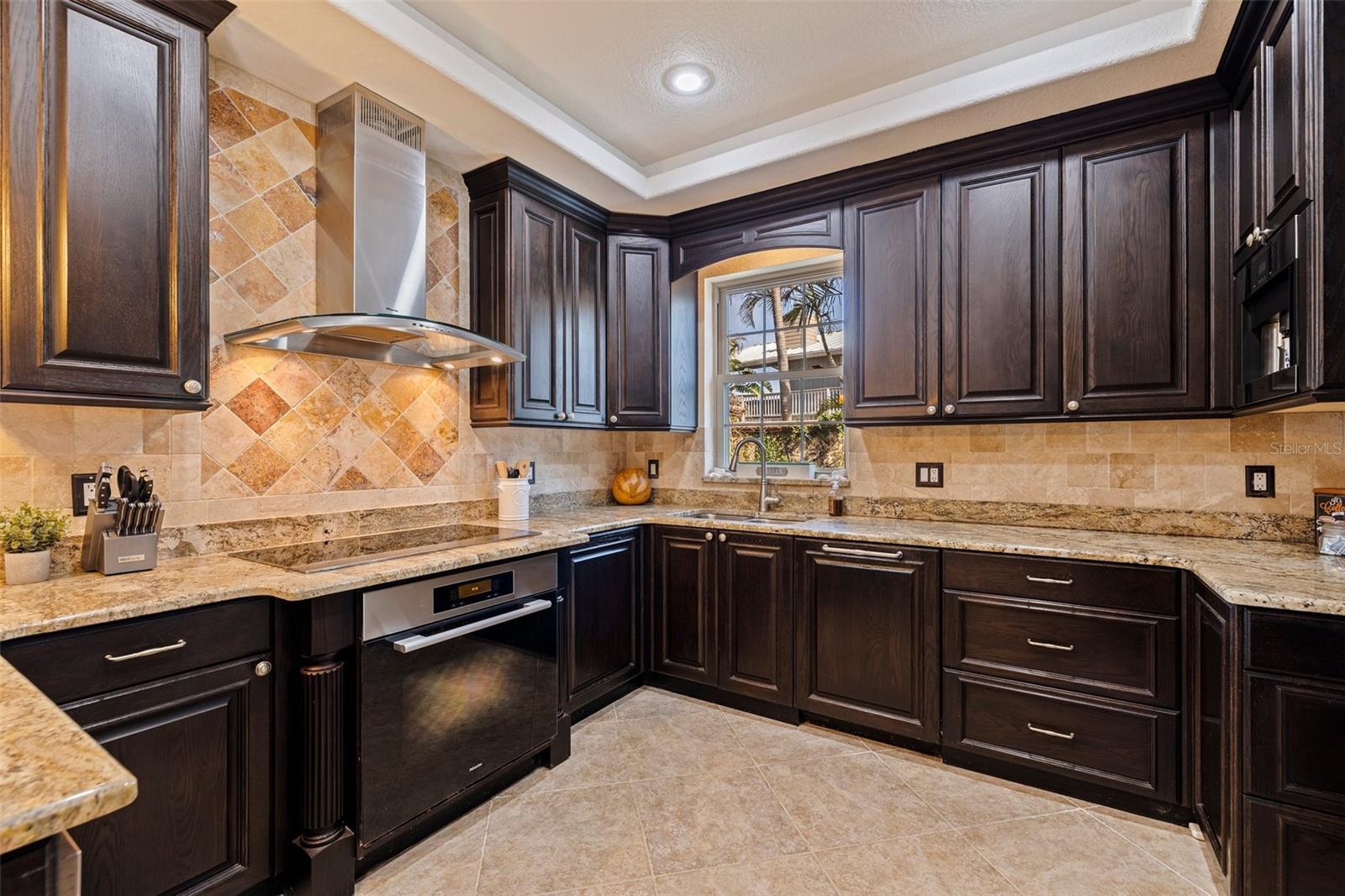 3931 POMPANO DR SE — photo 12