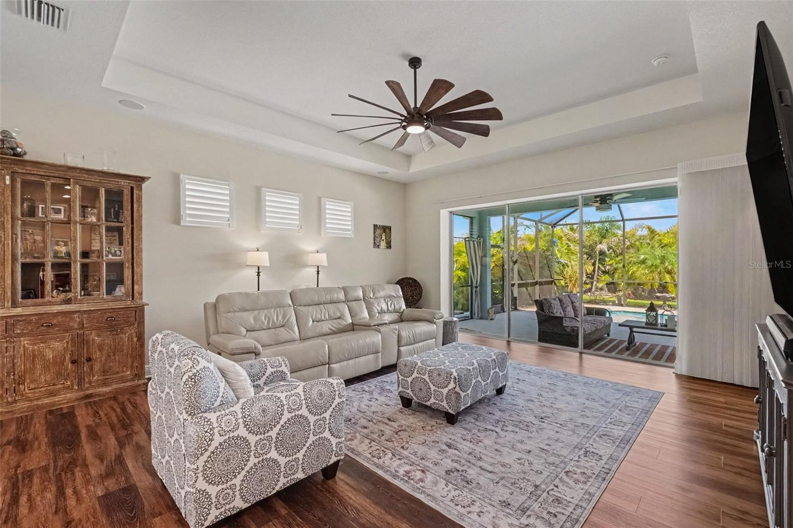 4502 RENWICK DR — photo 6