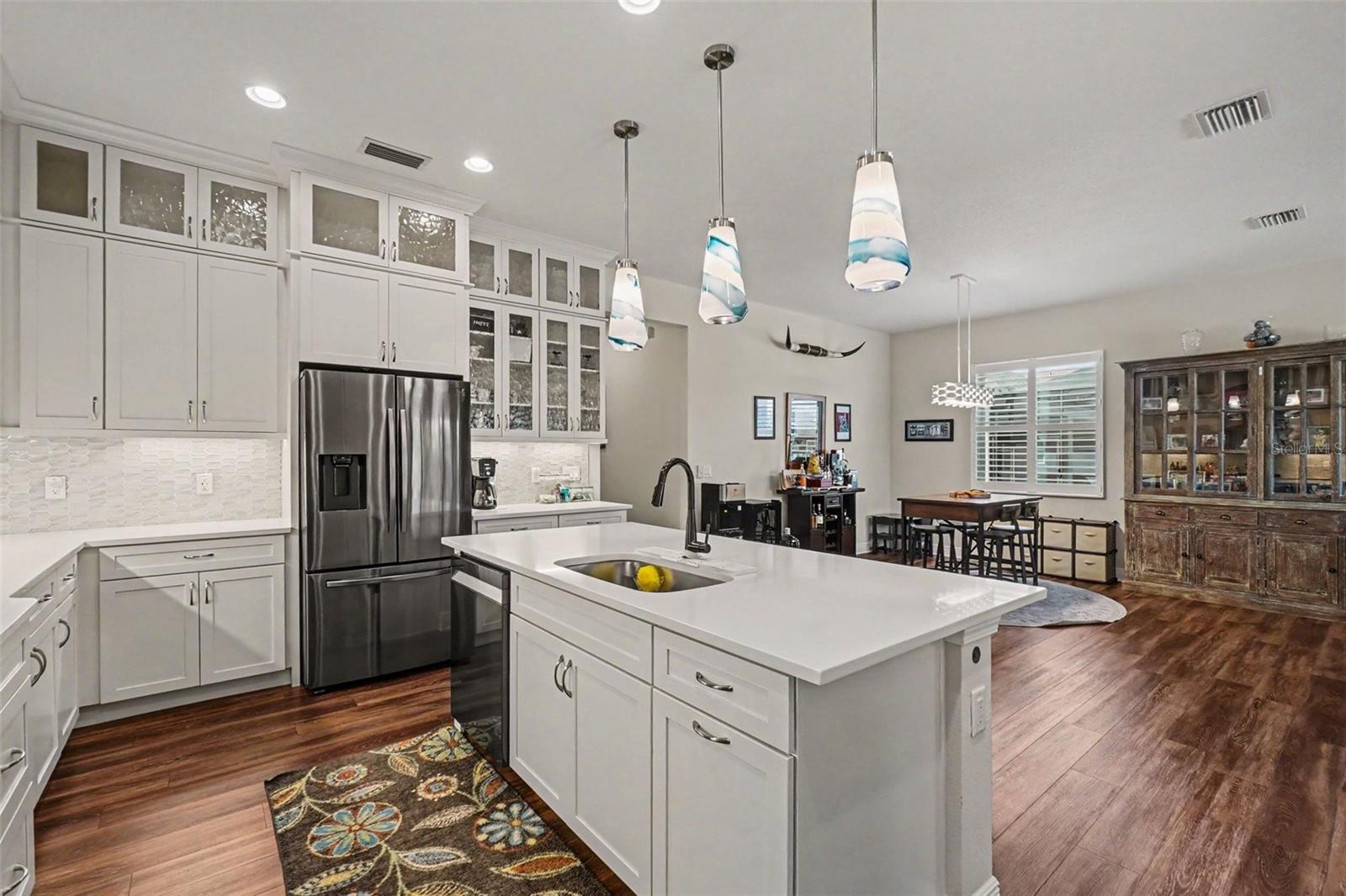 4502 RENWICK DR — photo 4