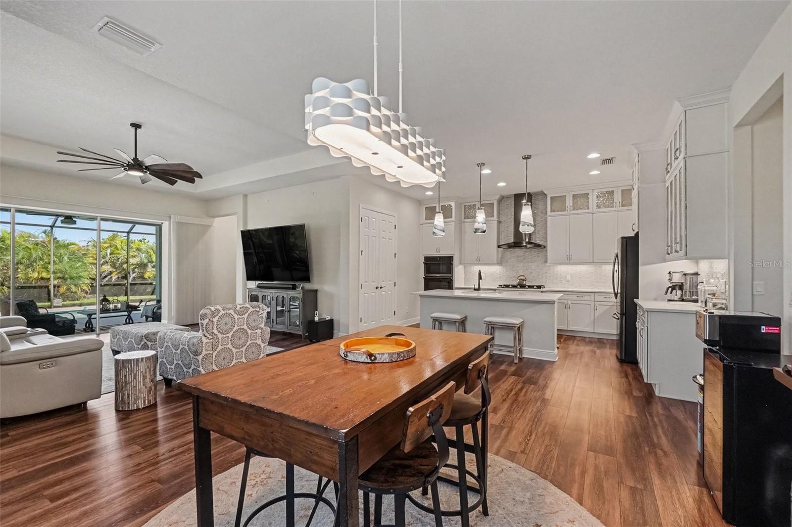 4502 RENWICK DR — photo 8