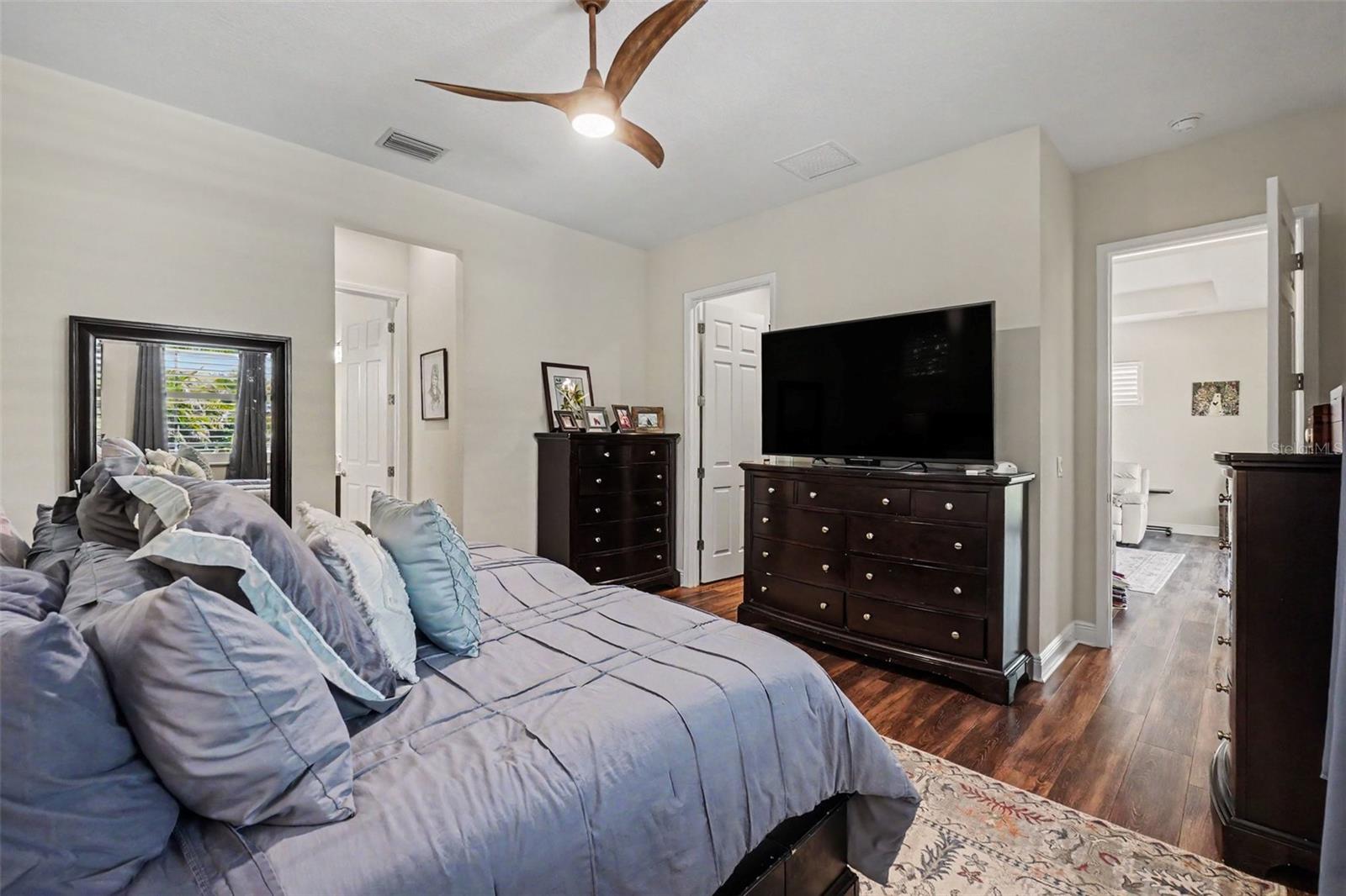 4502 RENWICK DR — photo 15