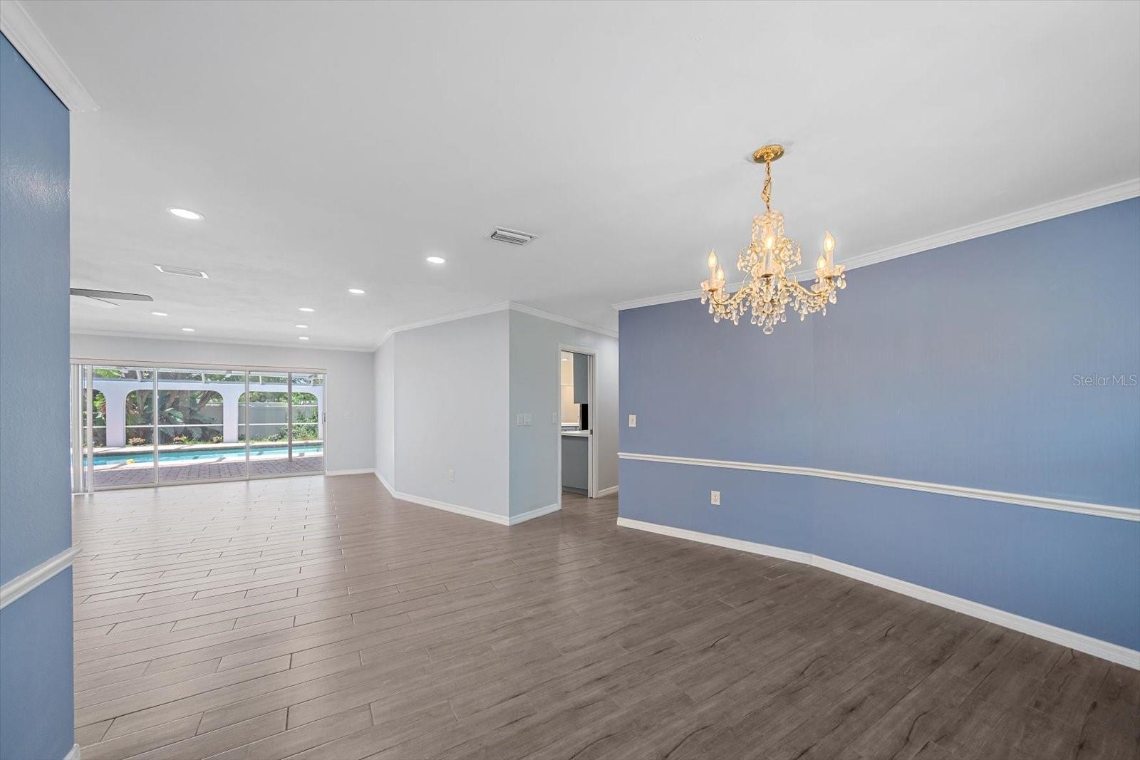 6840 COUNTRY LAKES CIR — photo 37