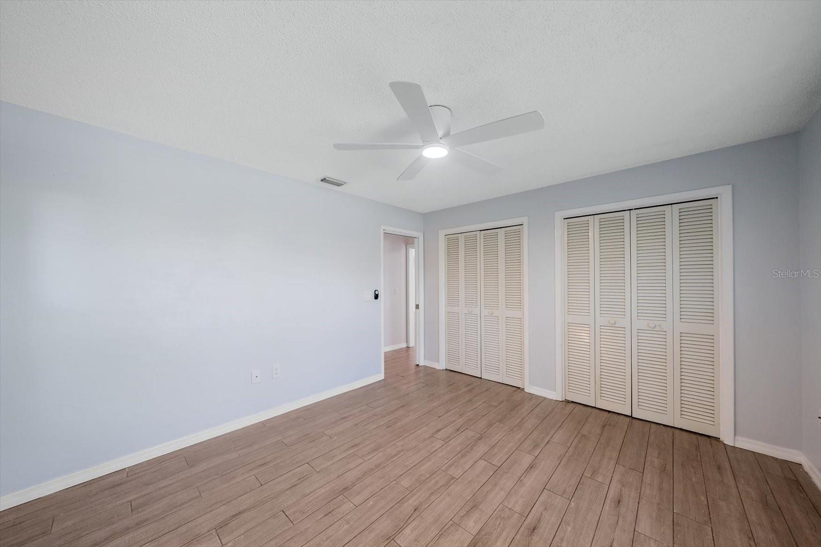 6840 COUNTRY LAKES CIR — photo 32