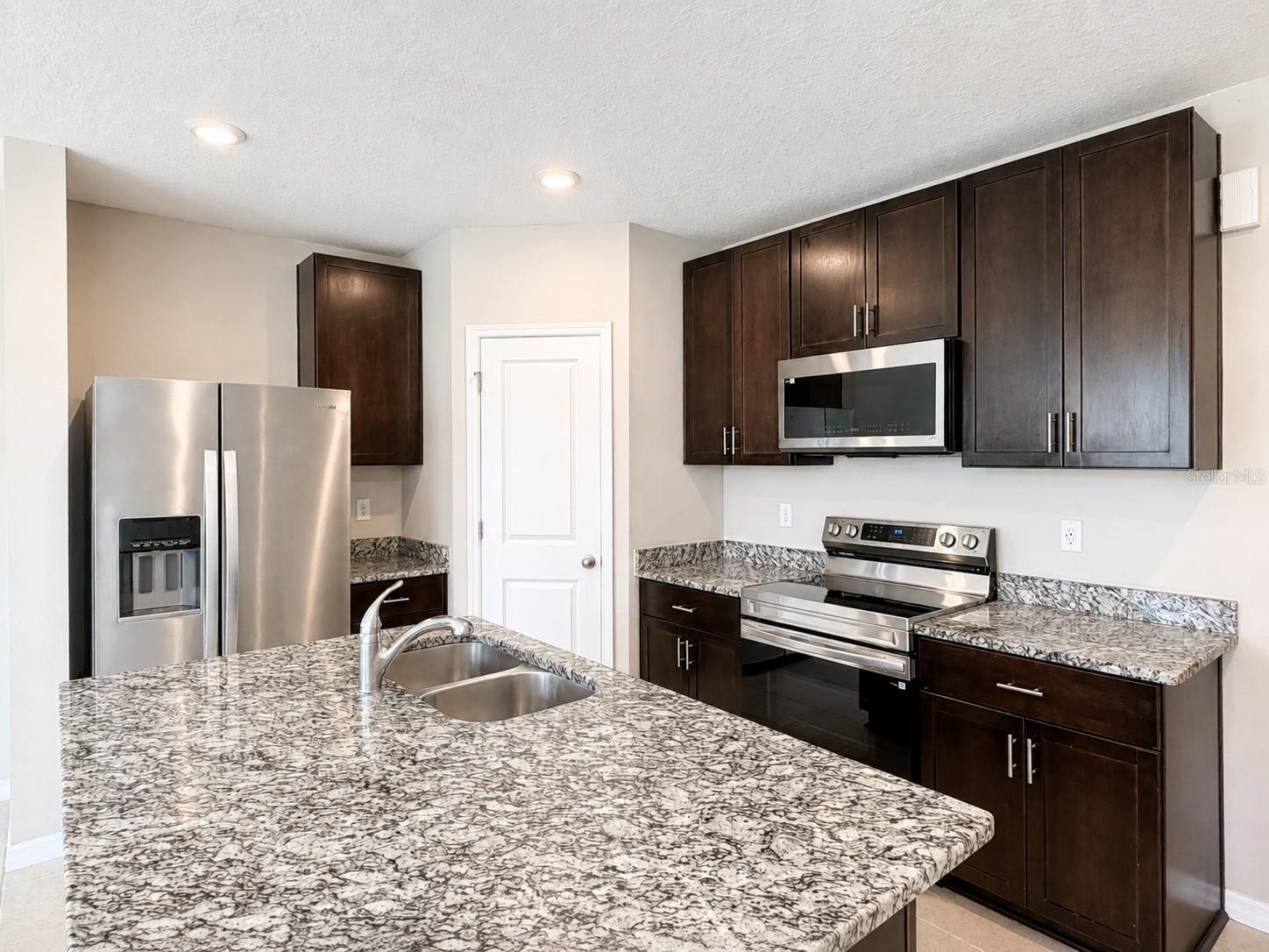 17048 CORAL KEY DR — photo 16
