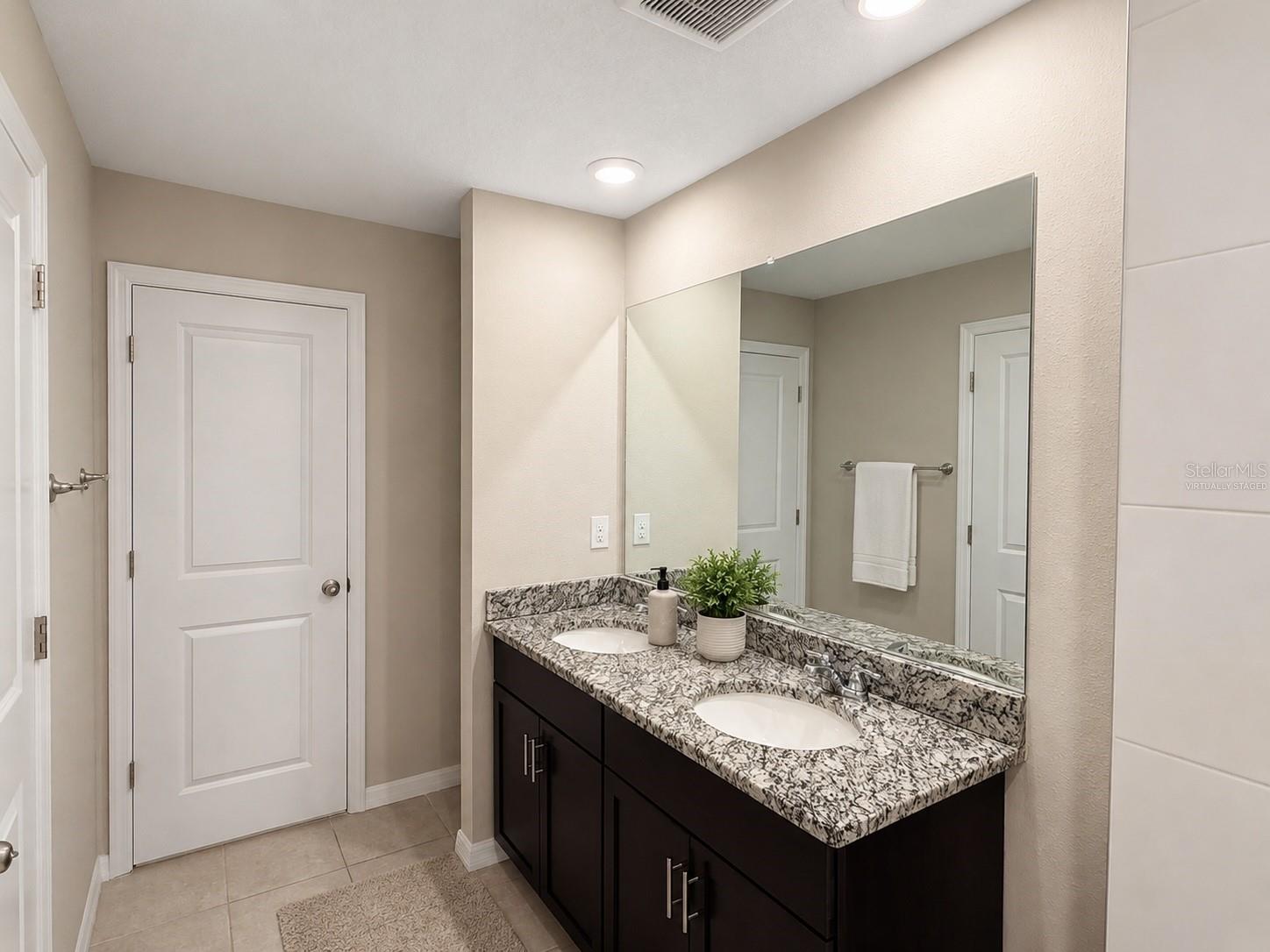17048 CORAL KEY DR — photo 40