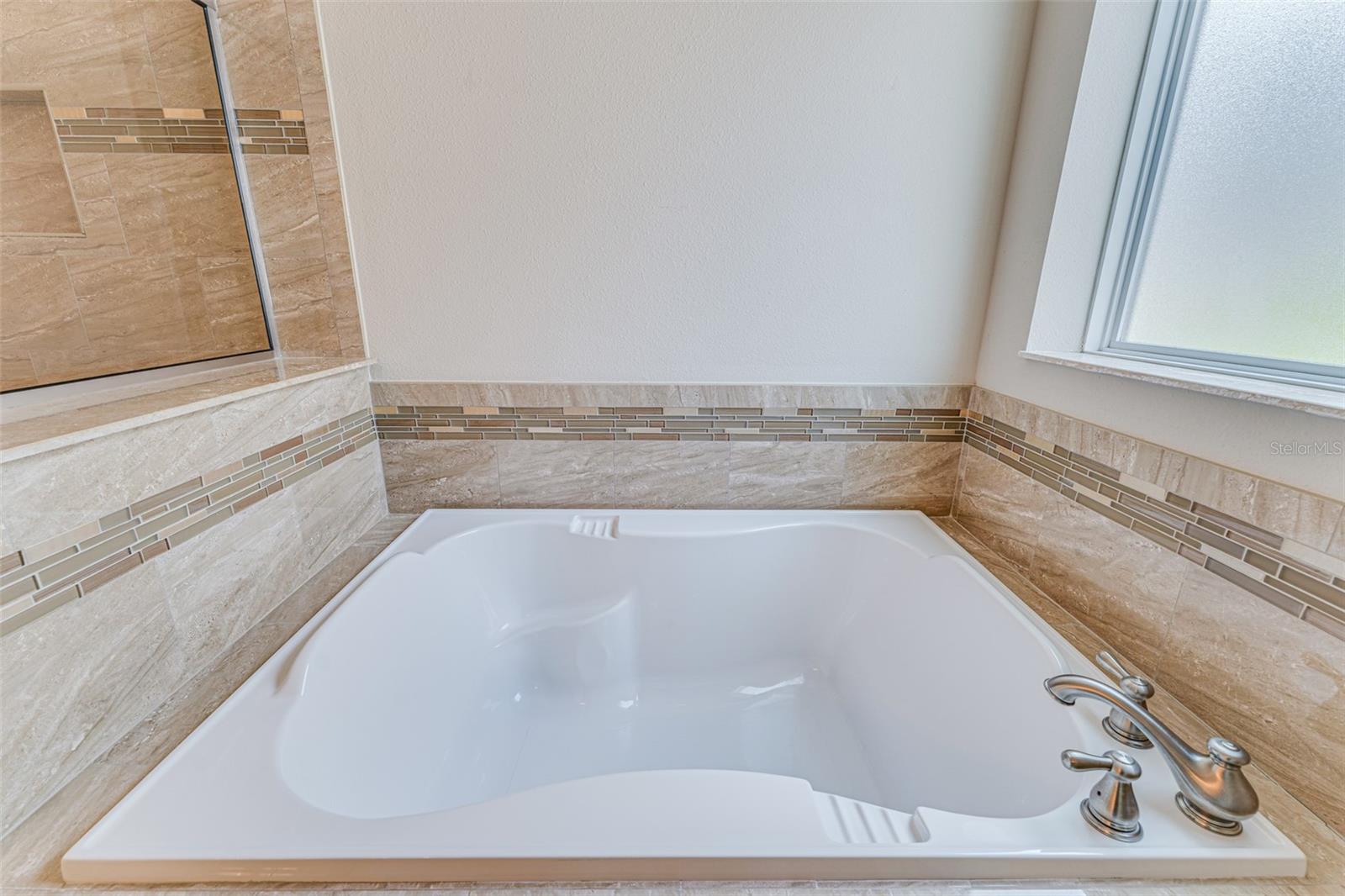 213 S WESTLAND AVE #2 — photo 36