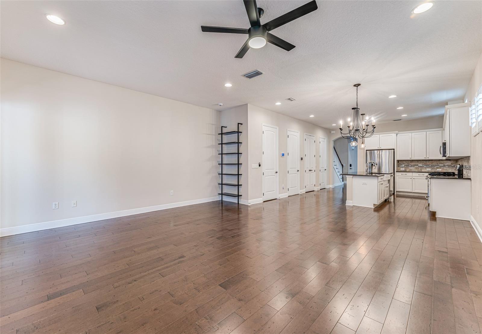213 S WESTLAND AVE #2 — photo 23