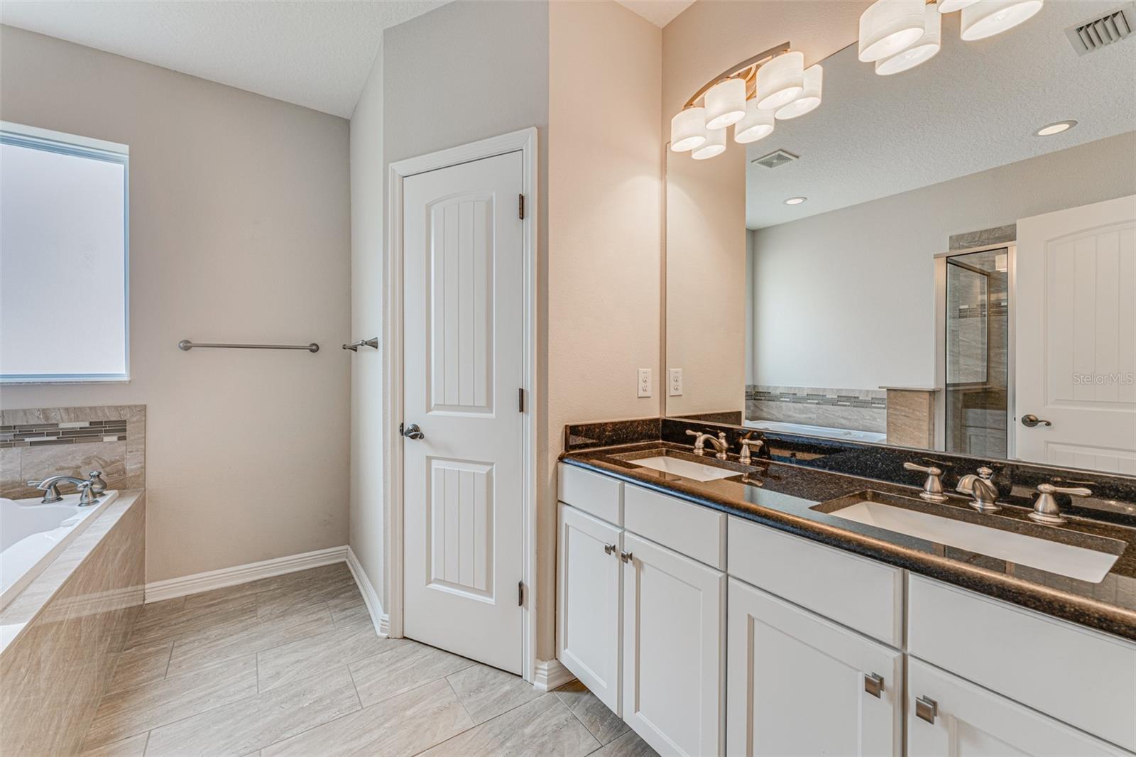 213 S WESTLAND AVE #2 — photo 33