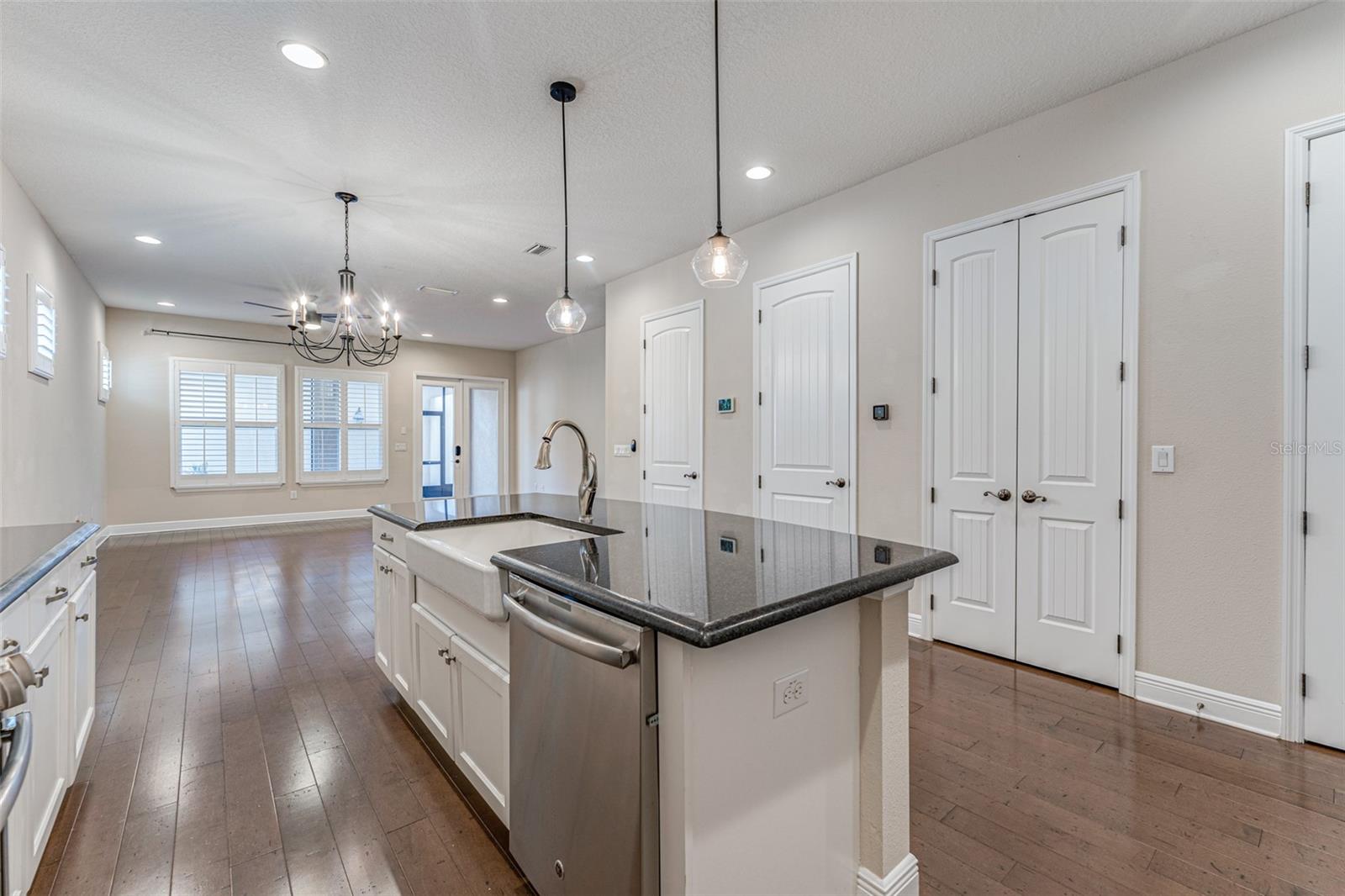 213 S WESTLAND AVE #2 — photo 15