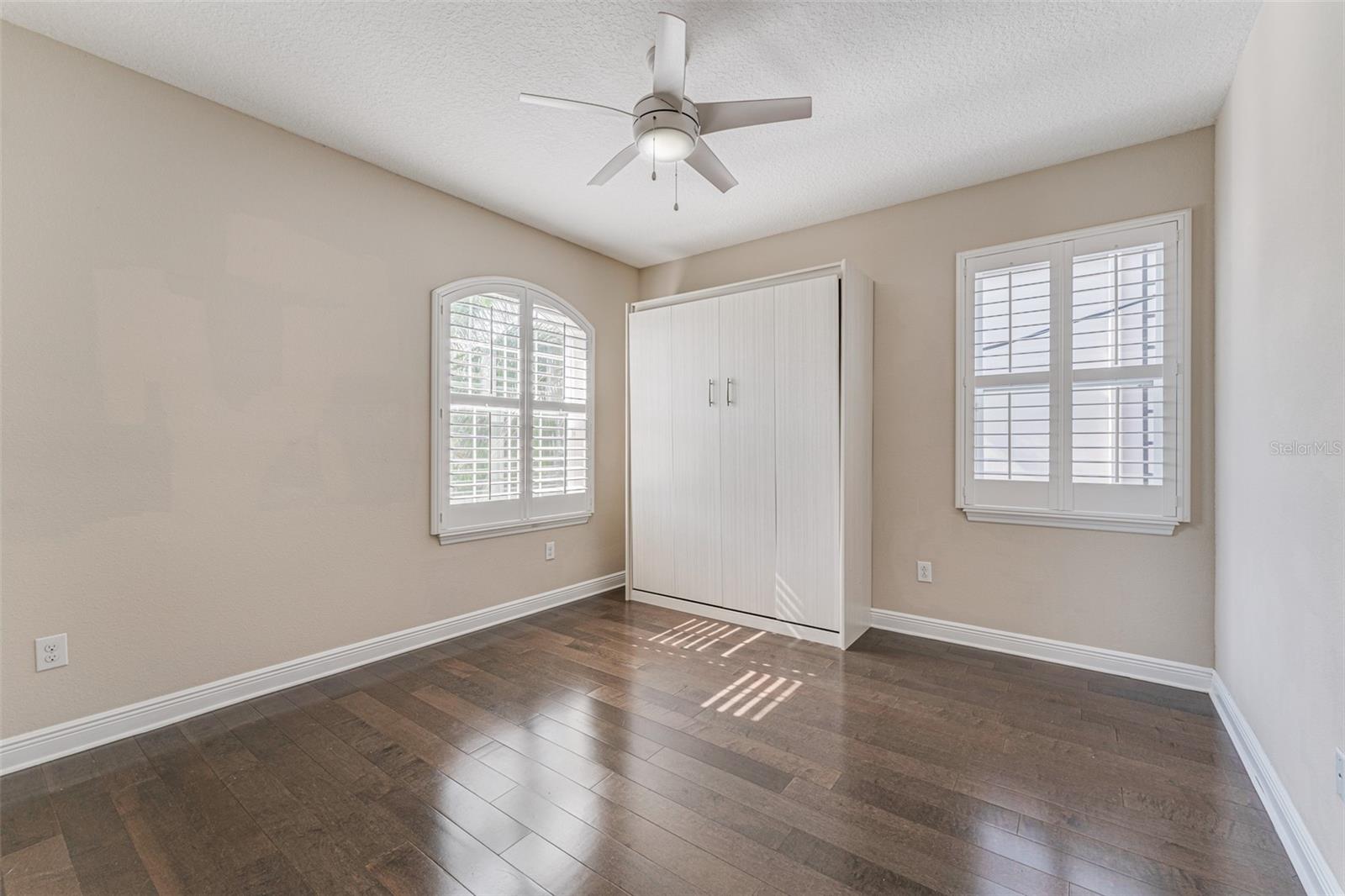213 S WESTLAND AVE #2 — photo 39
