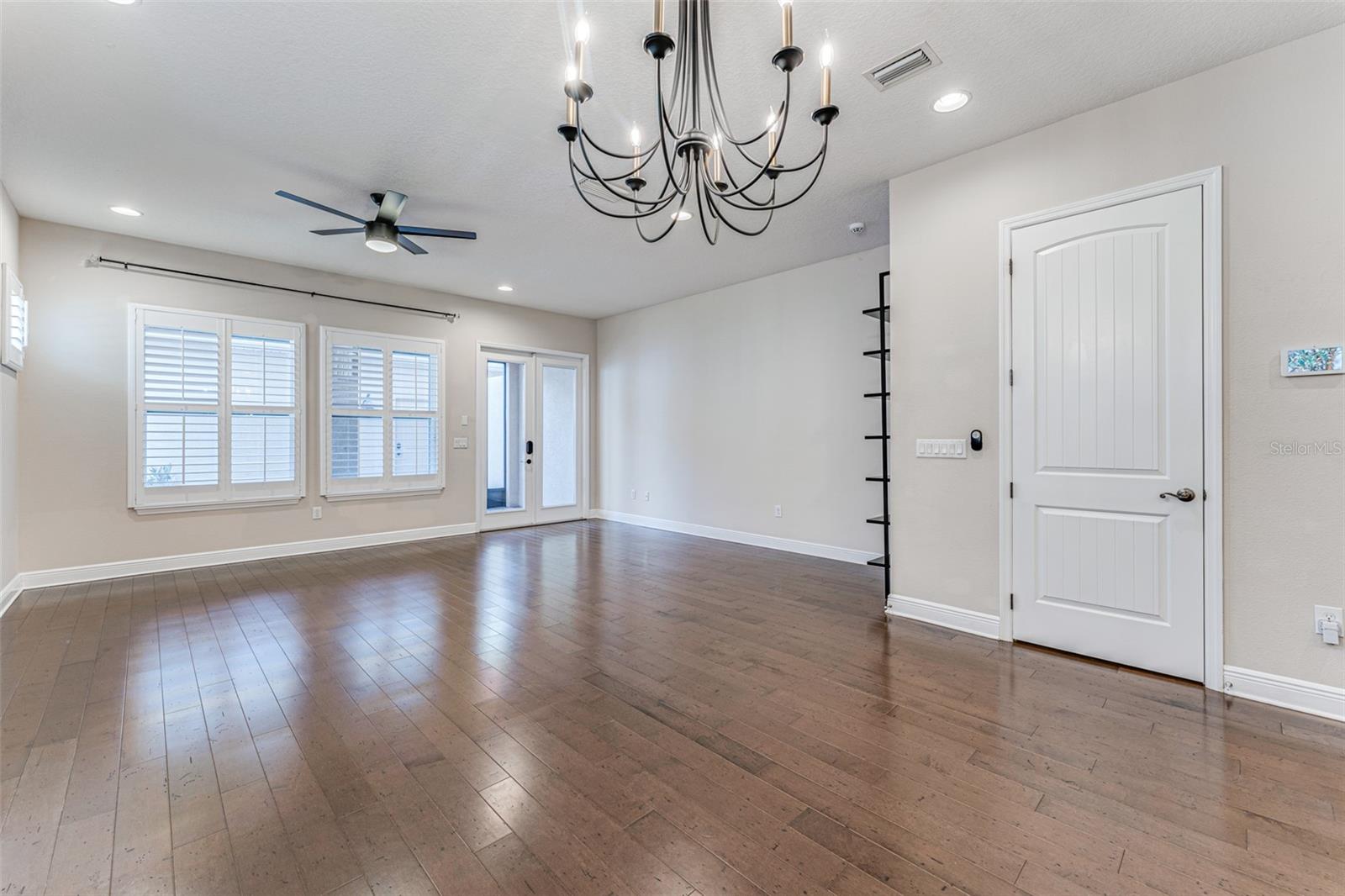 213 S WESTLAND AVE #2 — photo 19
