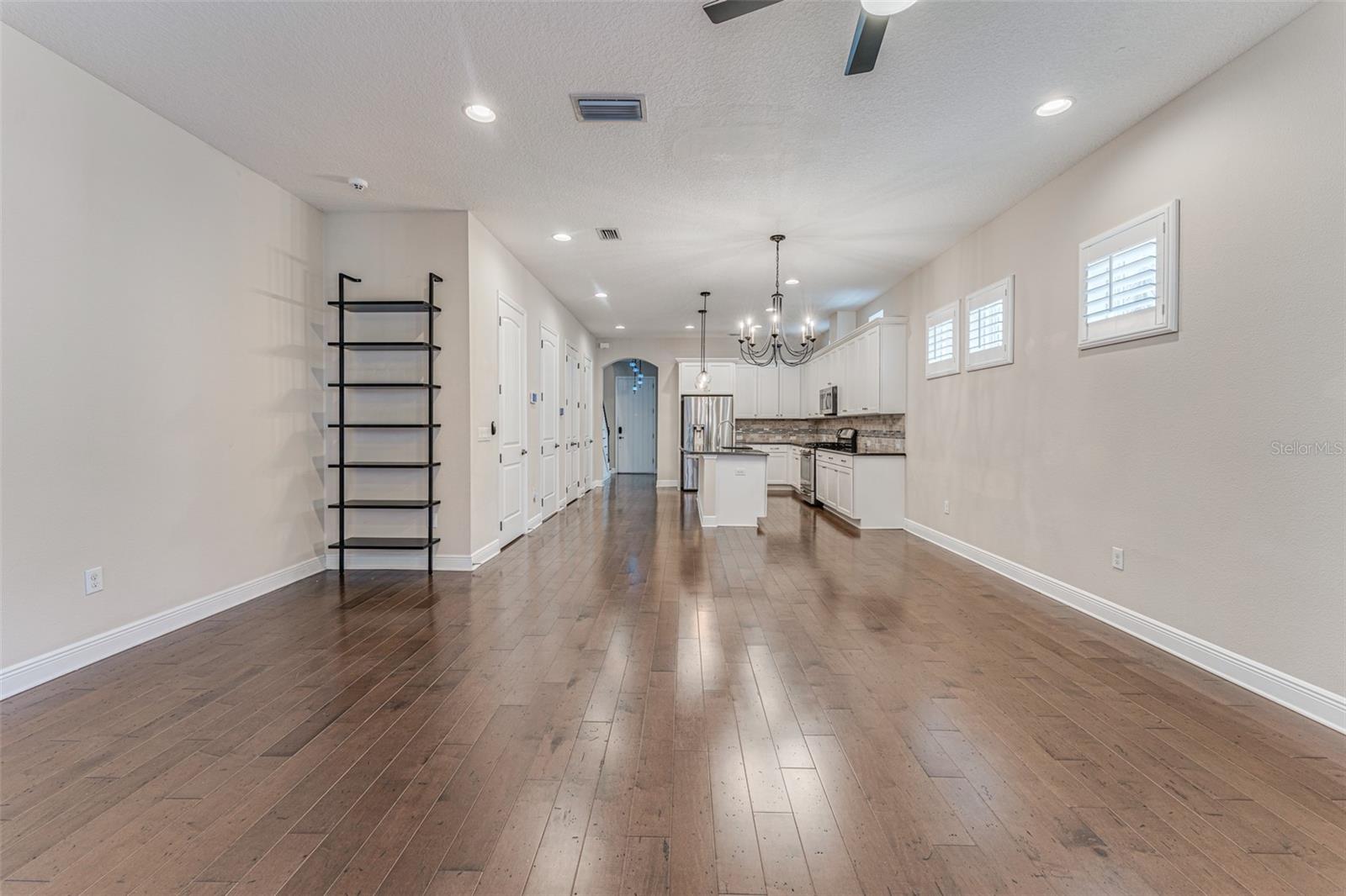213 S WESTLAND AVE #2 — photo 24