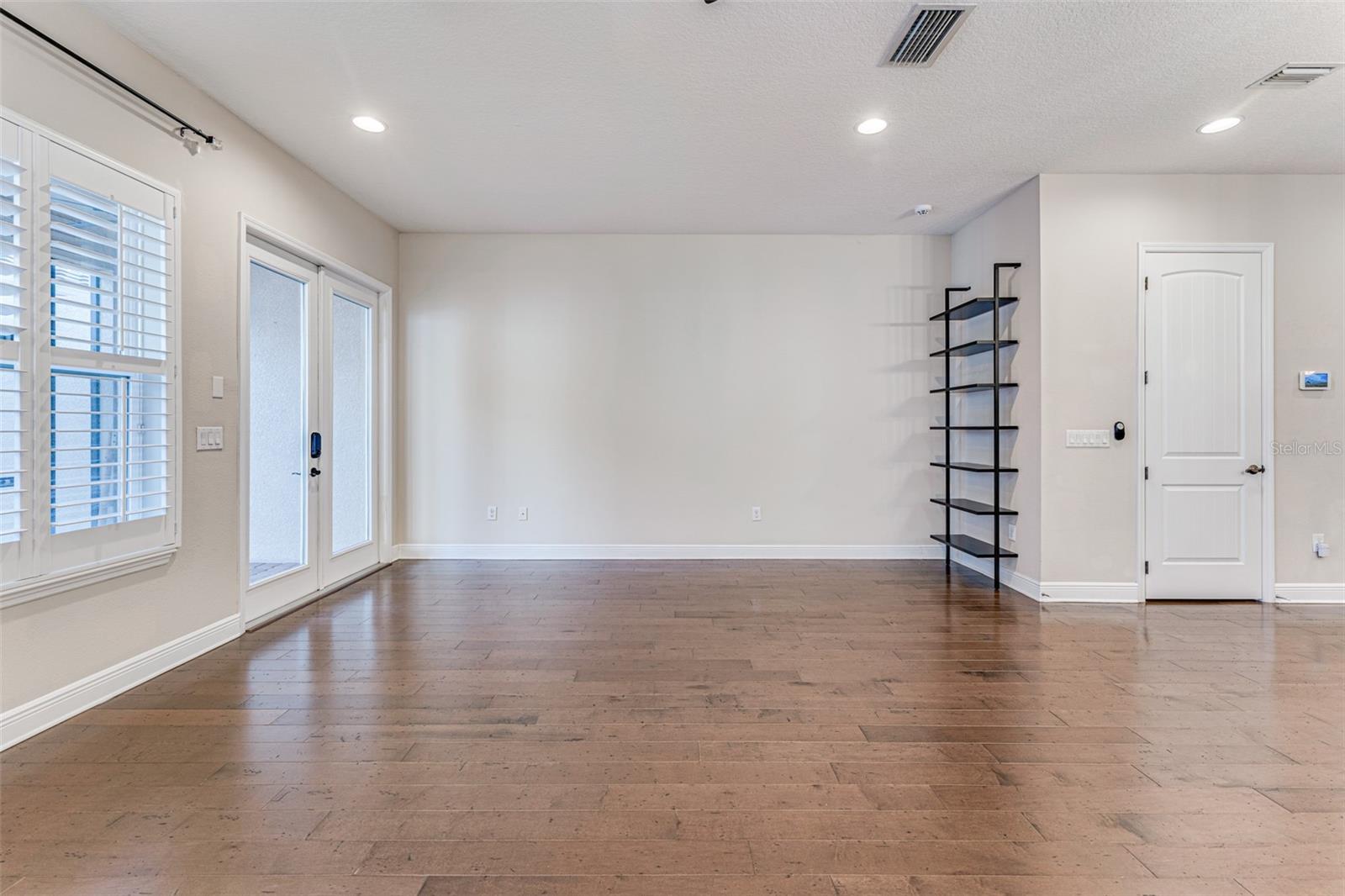 213 S WESTLAND AVE #2 — photo 22