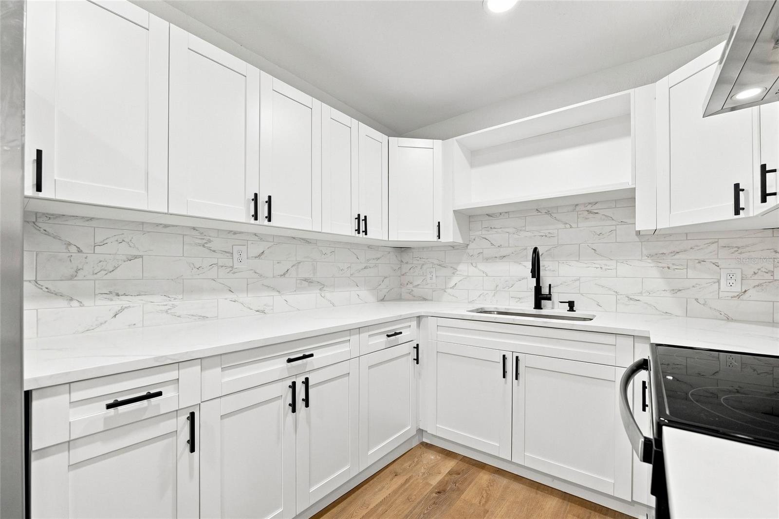 1916 MARVY AVE — photo 11