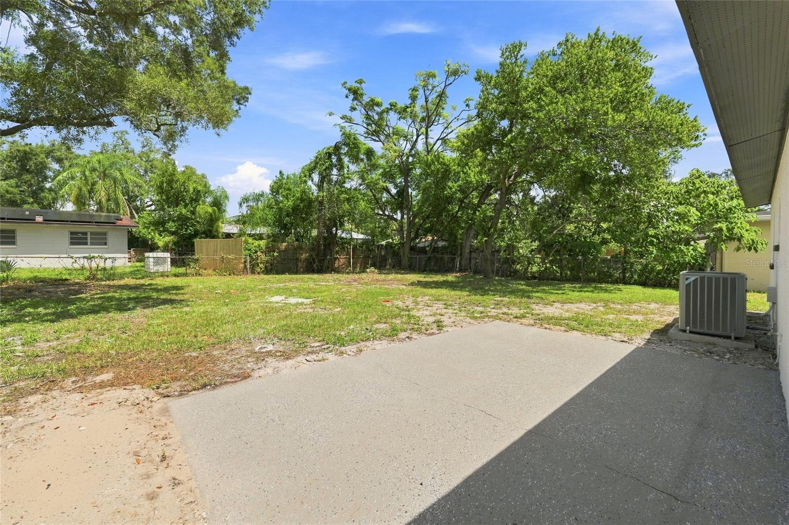 1916 MARVY AVE — photo 28