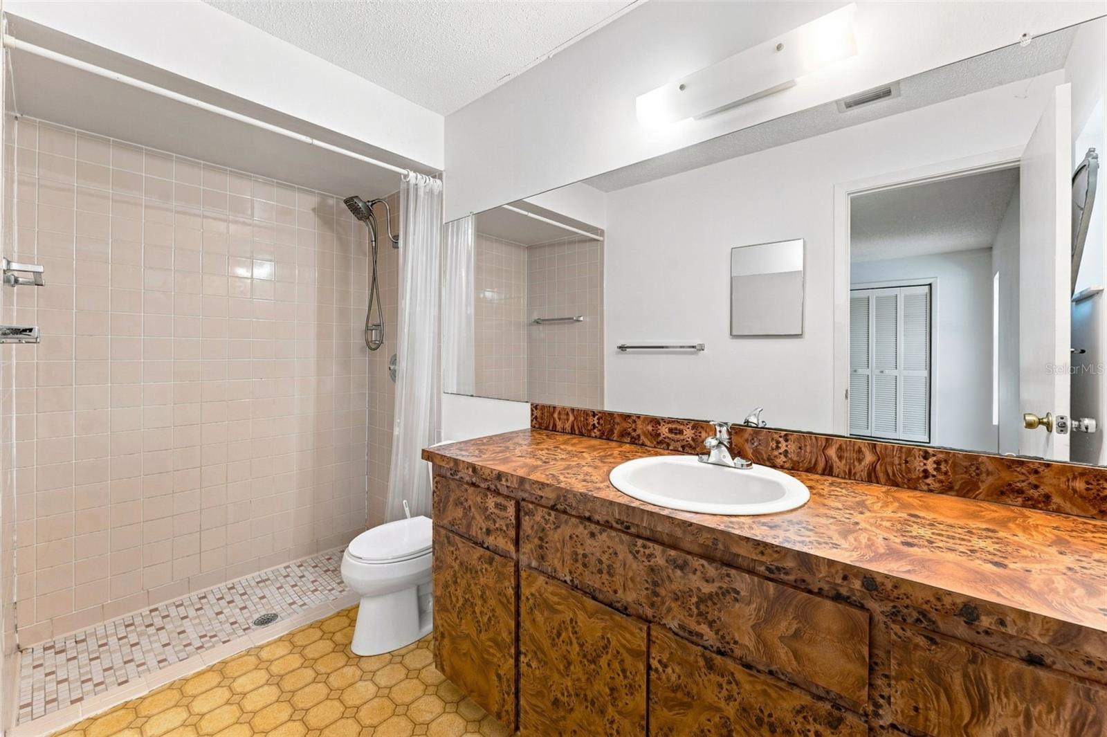 2202 CITRUS HILL LN — photo 17