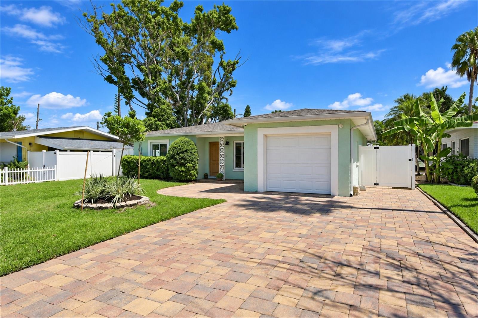 1424 COREY WAY S — photo 2