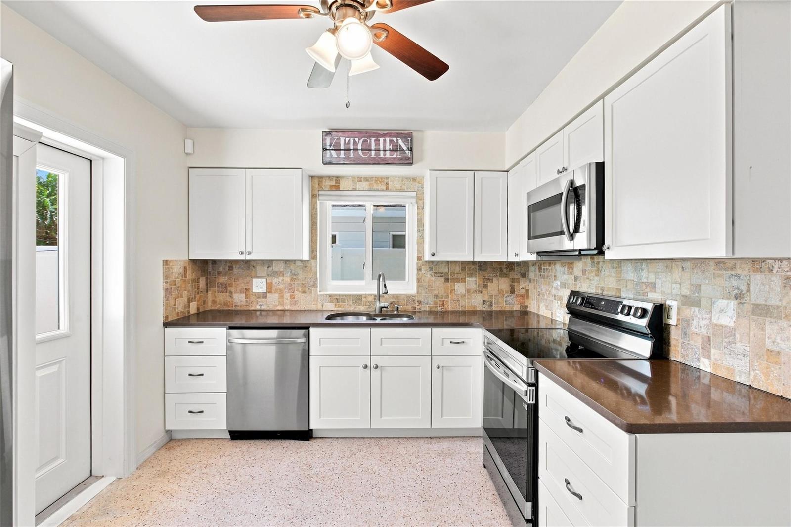 1424 COREY WAY S — photo 10