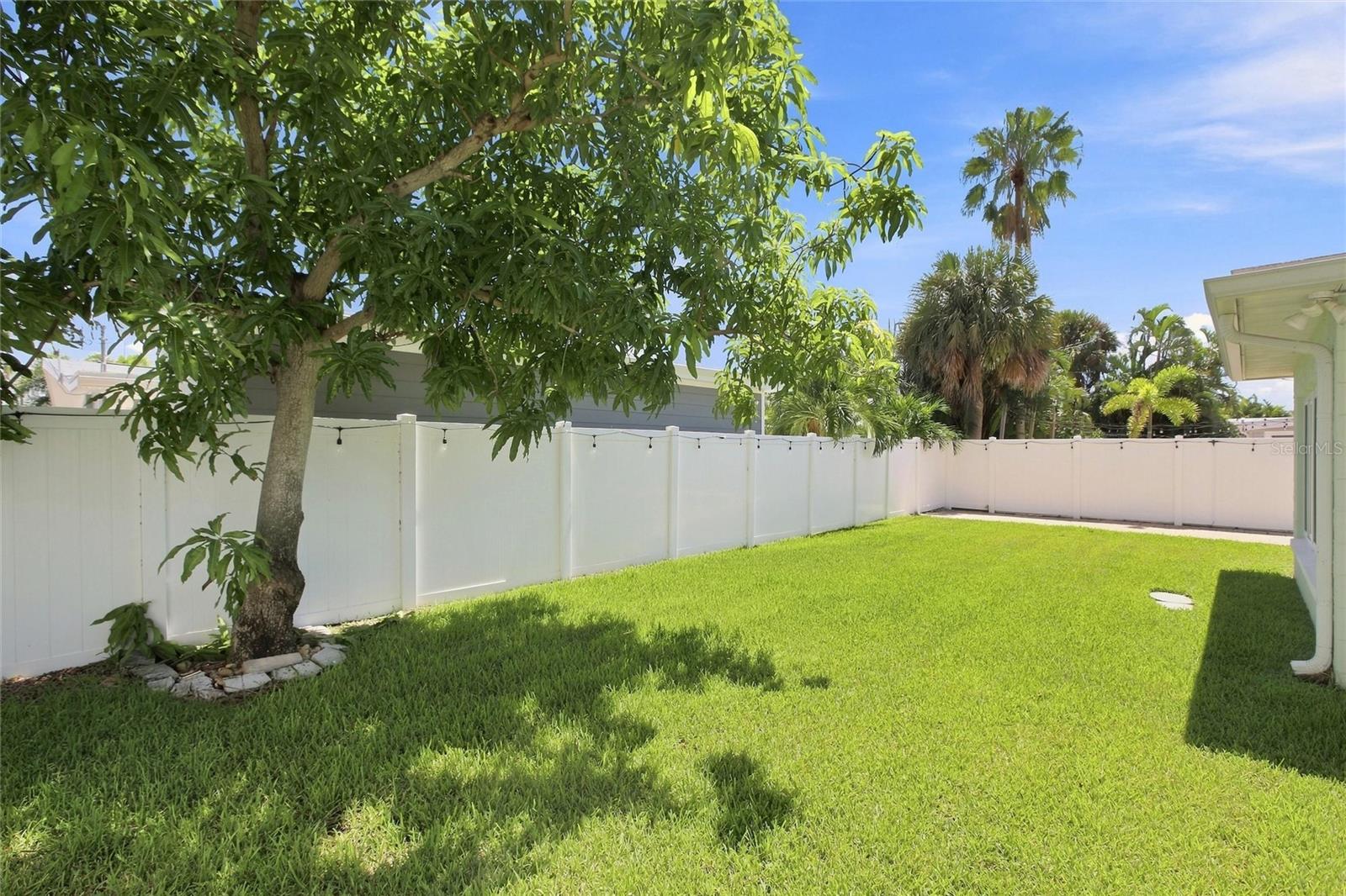 1424 COREY WAY S — photo 31