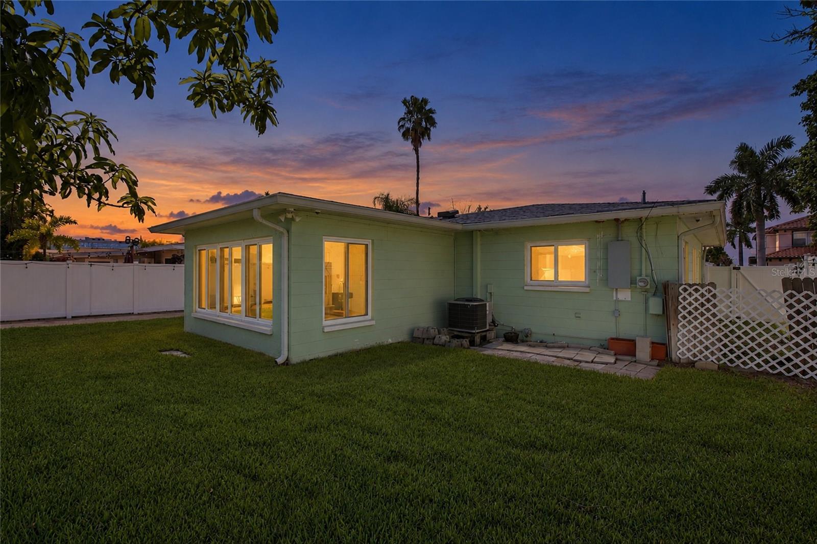 1424 COREY WAY S — photo 29