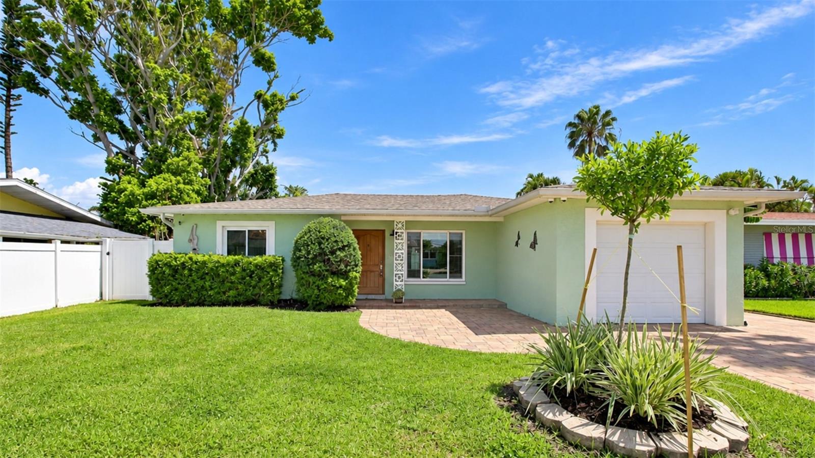 1424 COREY WAY S — photo 3