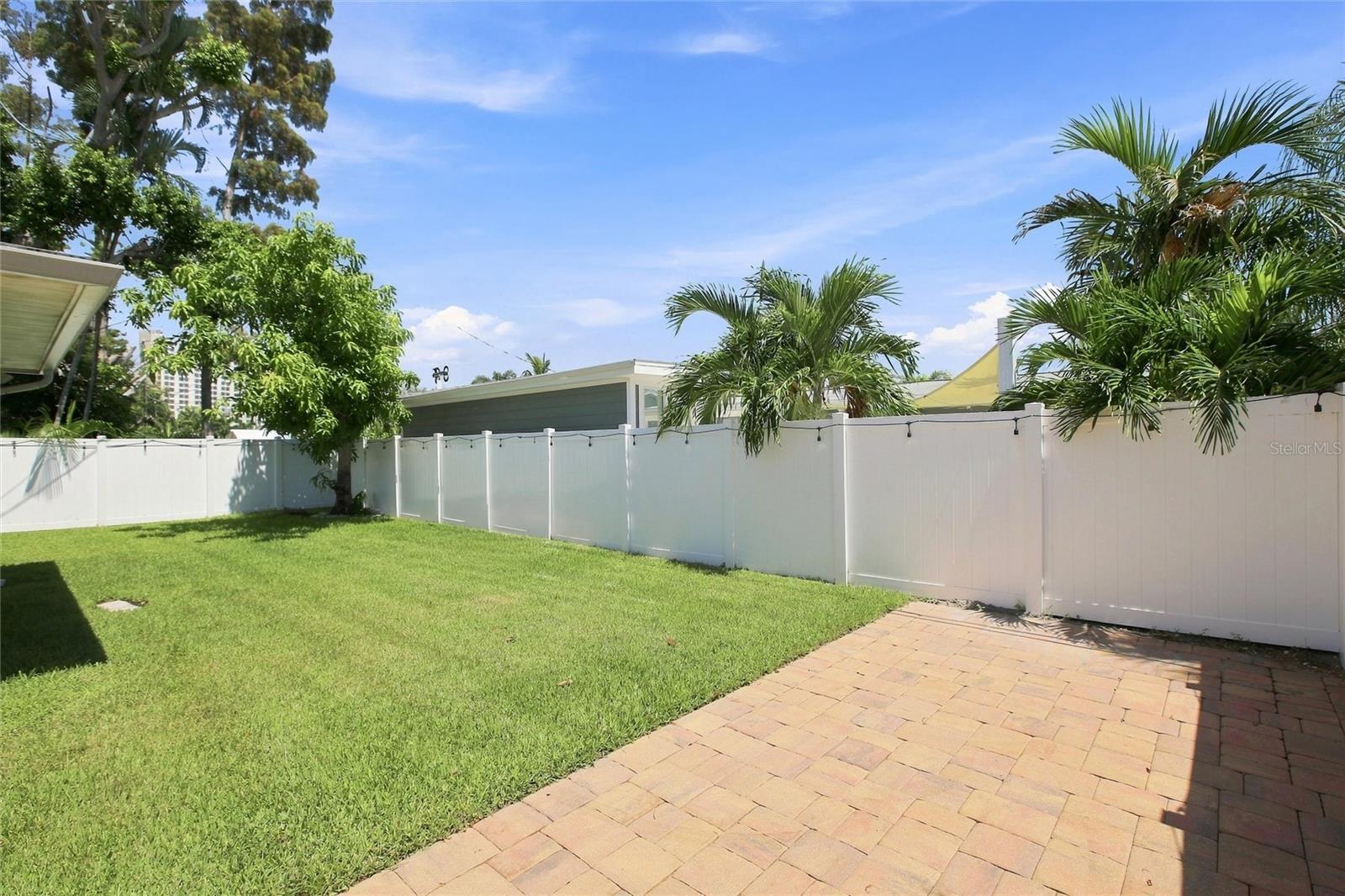 1424 COREY WAY S — photo 32