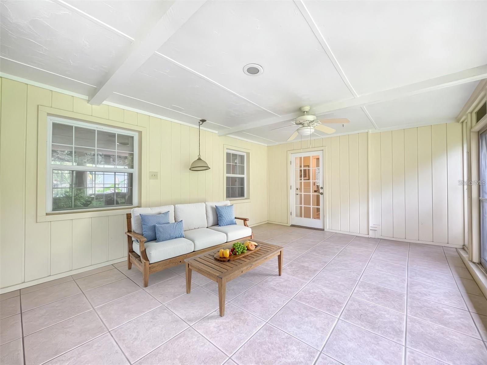 2102 W KYRA DR — photo 30
