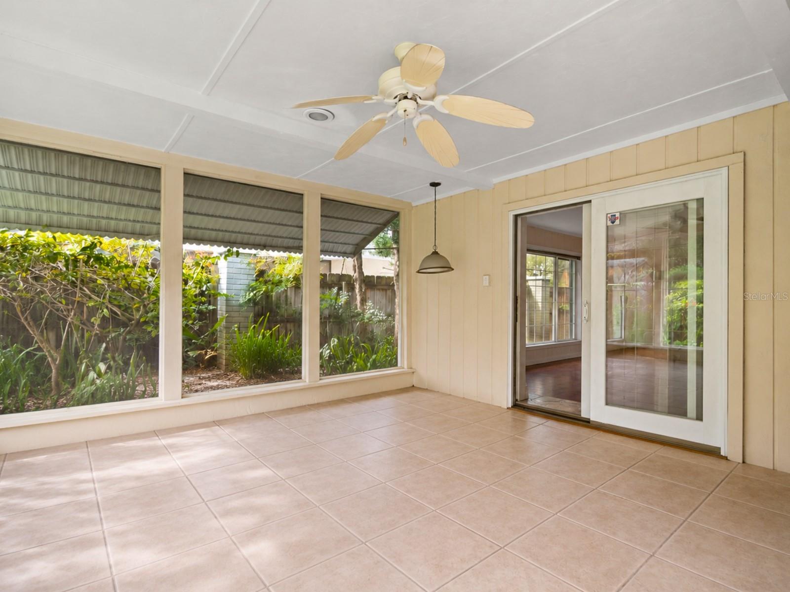 2102 W KYRA DR — photo 31