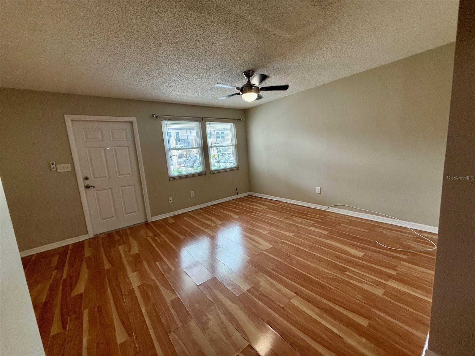 527 S LINCOLN AVE #A107 — photo 4