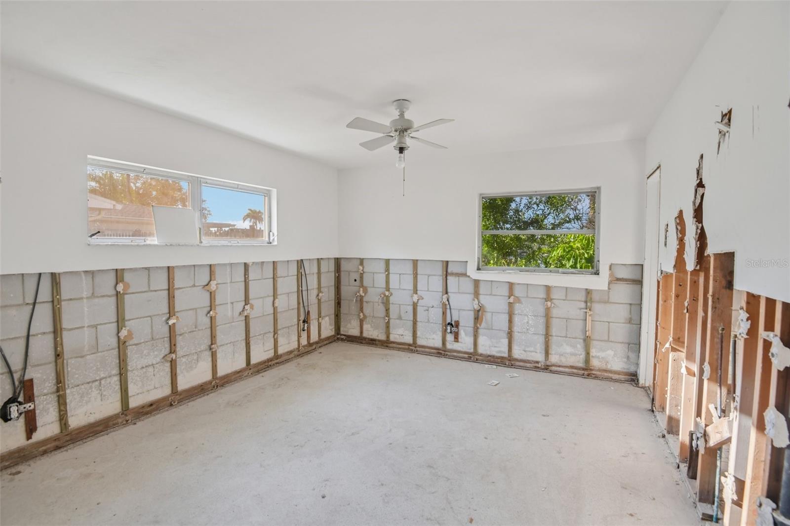 4008 DANA SHORES DR — photo 8