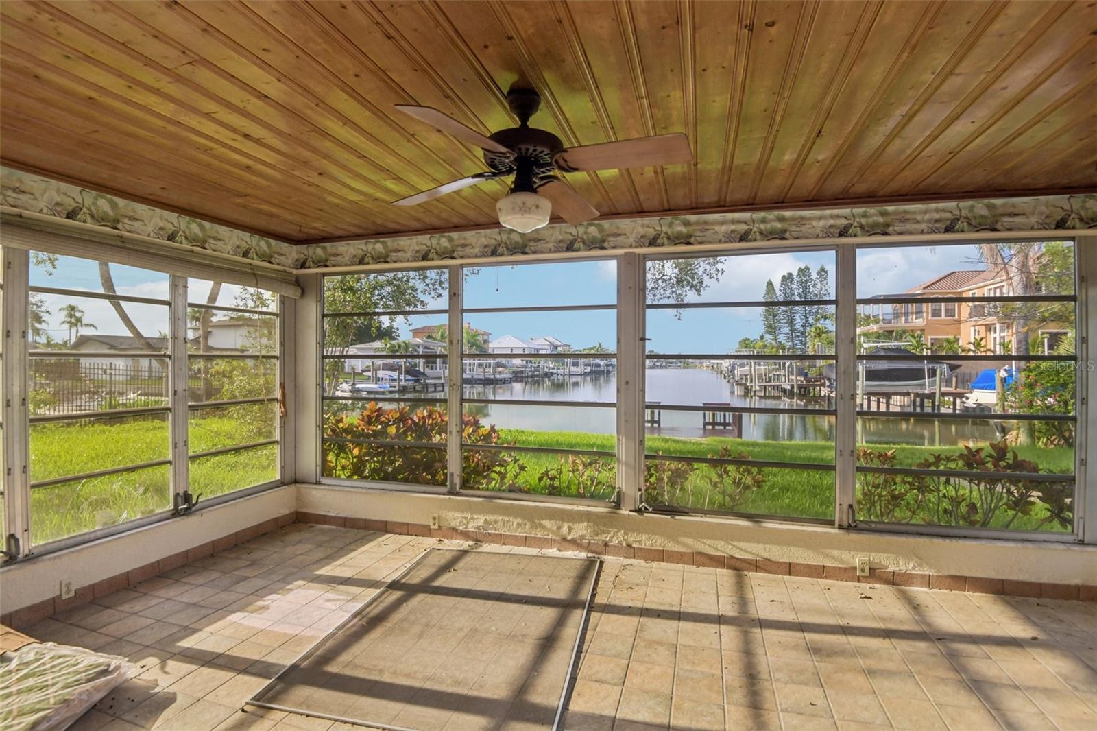 4008 DANA SHORES DR — photo 9