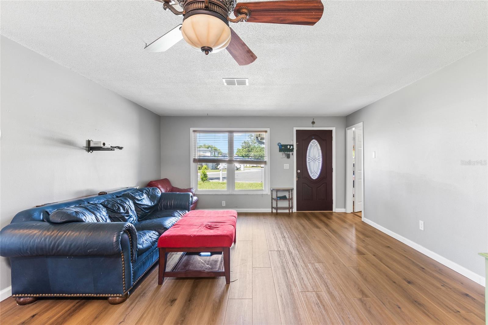 415 MAPLEWOOD CIR — photo 10